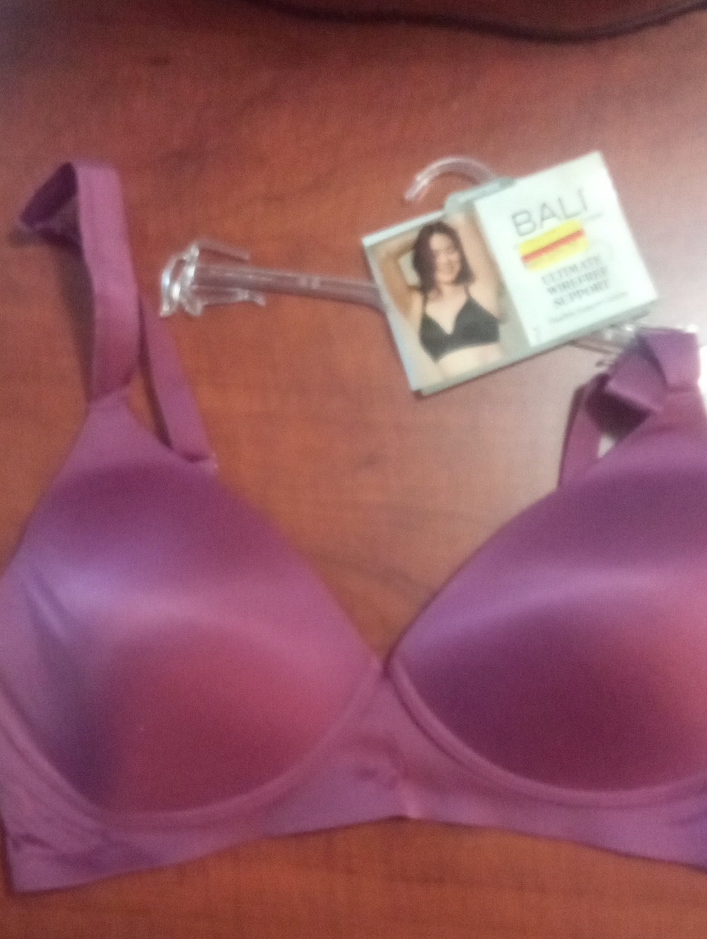 * Bali Smooth Support T-Shirt Bra - Plum Large NWT $48 Wire Free